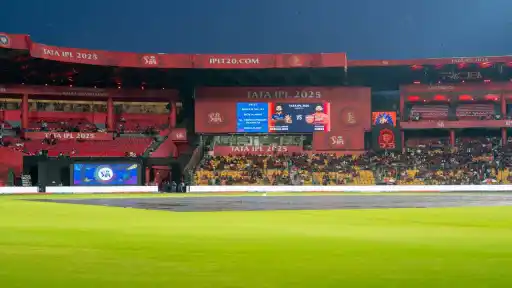 RCB vs PBKS delayed.webp